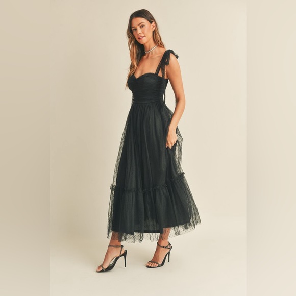 Black evening gown - Picture 2 of 4